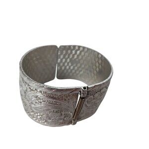 Vintage Wide Engraved Silver Tone Hinged Cuff Bracelet Bangle Statement Western
